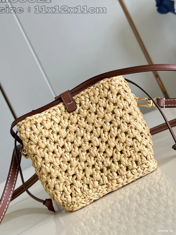 WIS VUITTON PURSE LOUIS NOÉ 1025